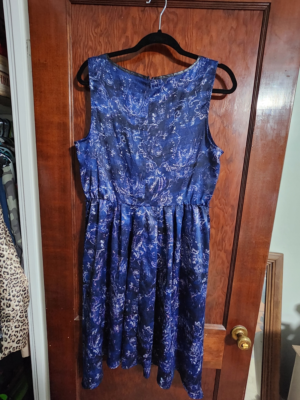 Simply Vera Vera Wang Blue Paisley Handkerchief Hem Dress